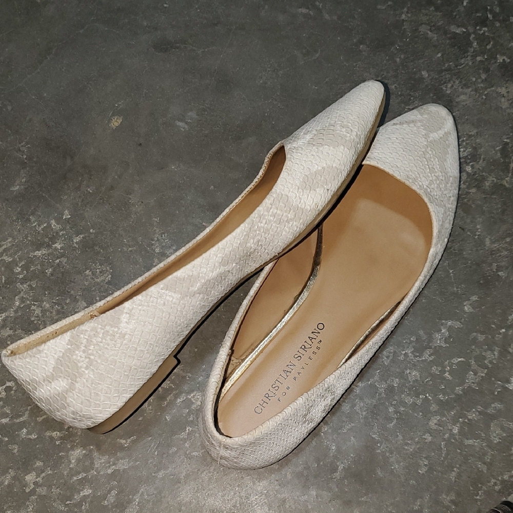 Christian Siriano Gray and White Minimalist Flats